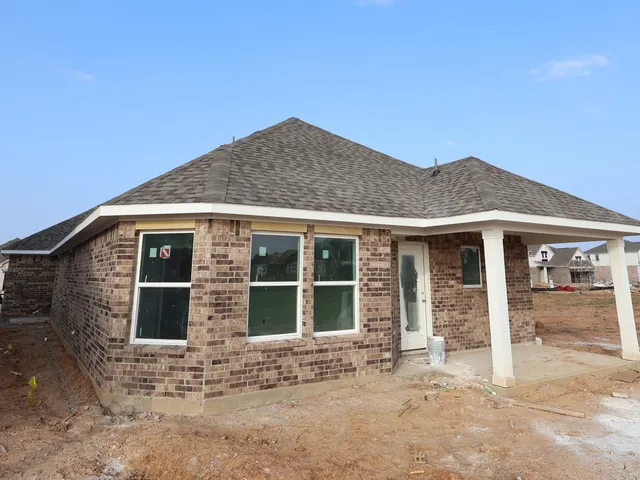 $334,990 | 31007 Newcomb Lndg Lane, Waller, TX 77484