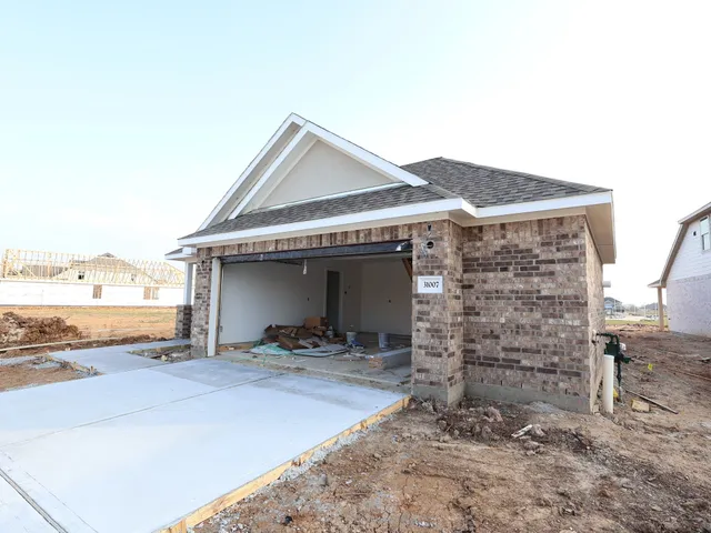 $334,990 | 31007 Newcomb Lndg Lane, Waller, TX 77484