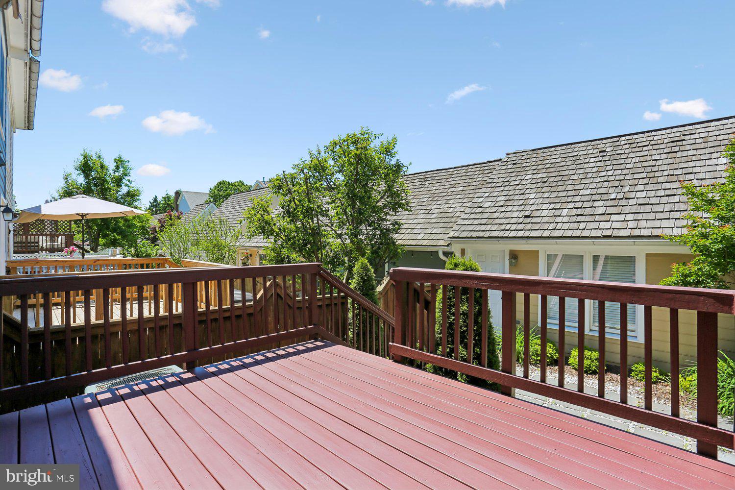 536 Tschiffely Square Road Gaithersburg, MD 20878 - Photo 17 of 43 Spacious deck for outdoor entertaining