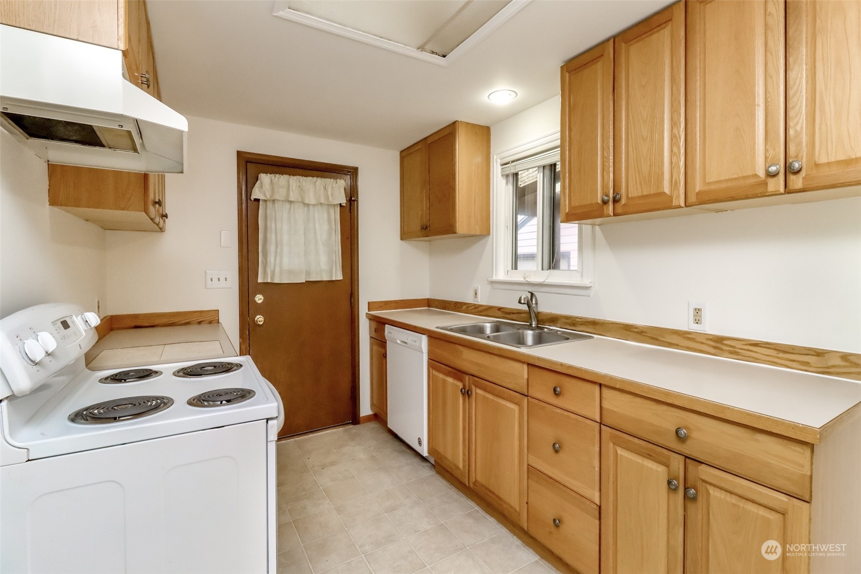 312 South 185th Street Burien, WA 98148 - Photo 9 of 40 Gallery Image 9