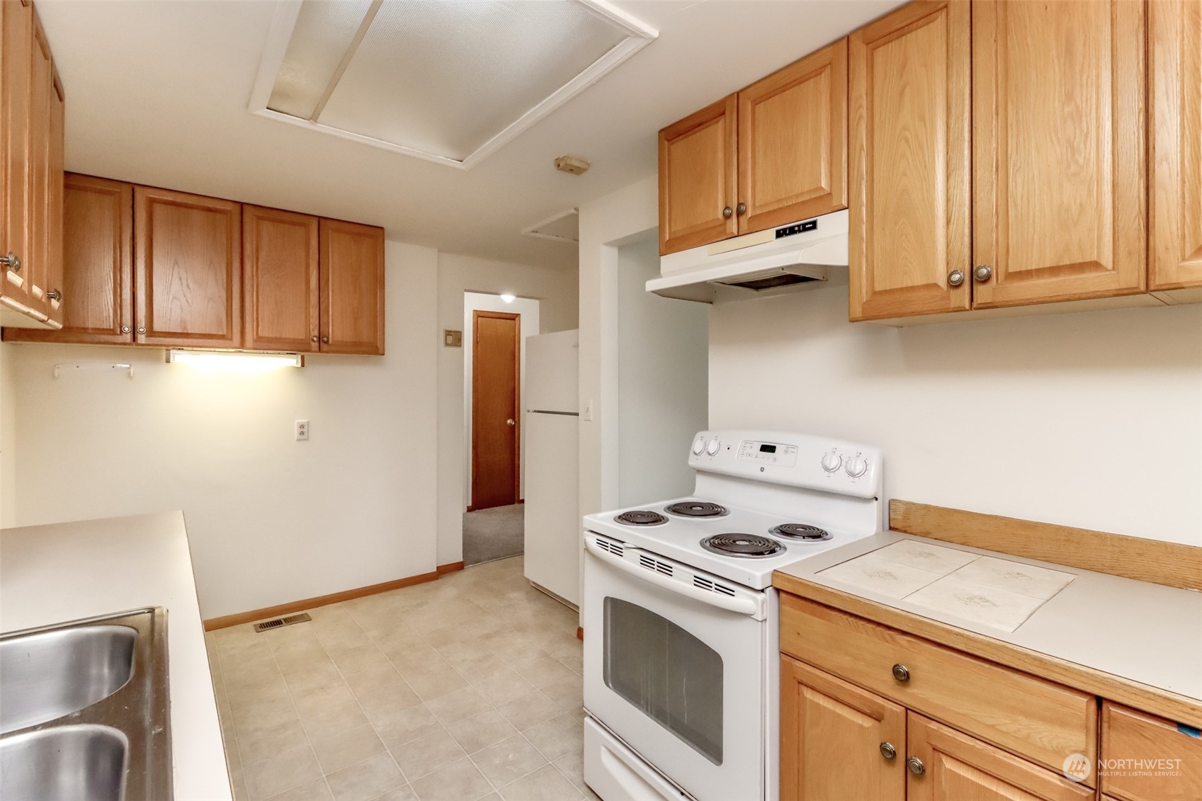 312 South 185th Street Burien, WA 98148 - Photo 10 of 40 Gallery Image 10
