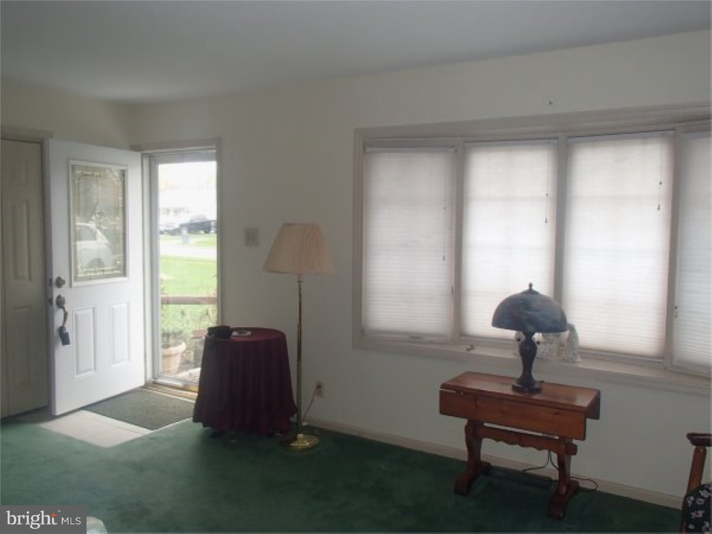 680 Locust Road Warminster, PA 18974 - Photo 5 of 25 Gallery Image 5