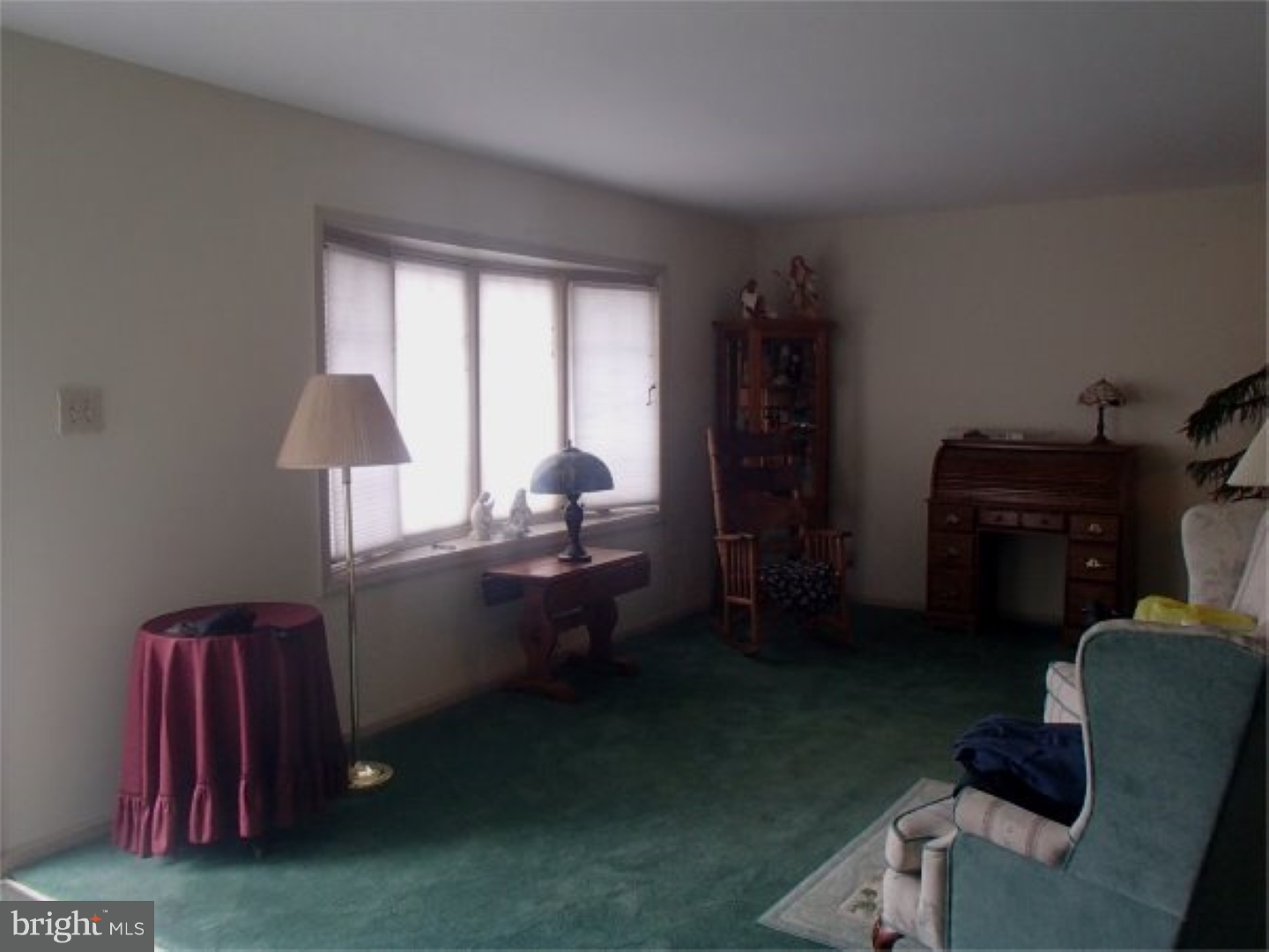 680 Locust Road Warminster, PA 18974 - Photo 6 of 25 Gallery Image 6