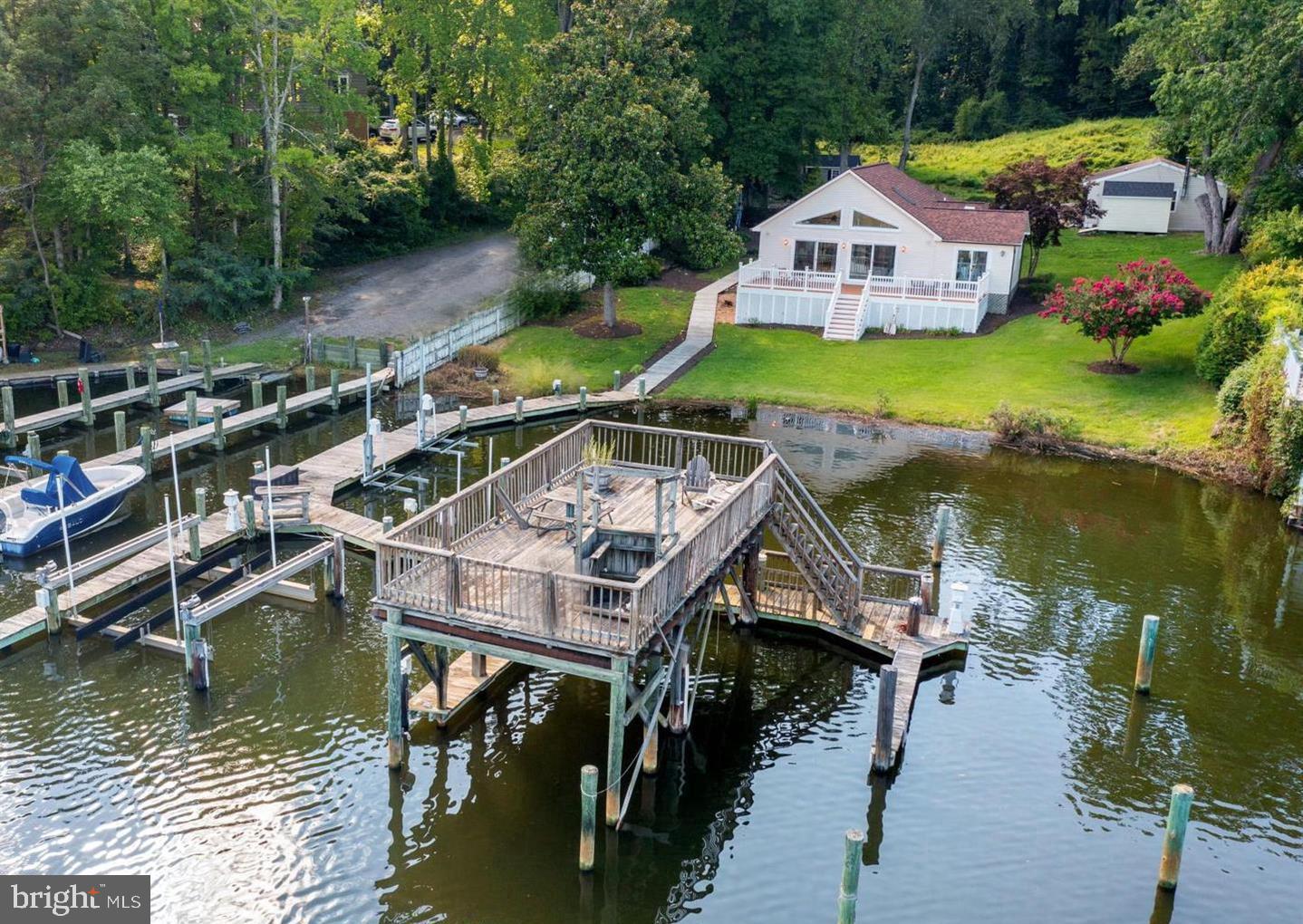 25 Leeland Road Edgewater, MD 21037 - Photo 3 of 6 Welcome home!