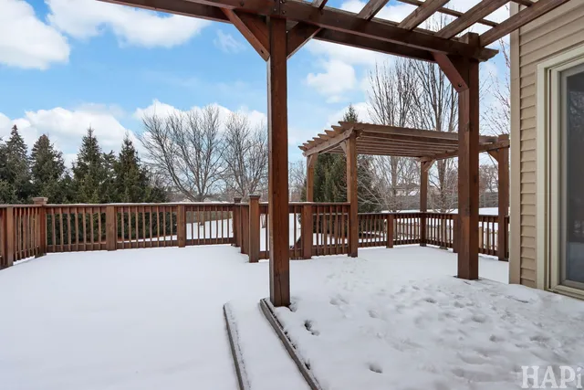 $525,000 | 84 Foxboro Lane, Gurnee, IL 60031