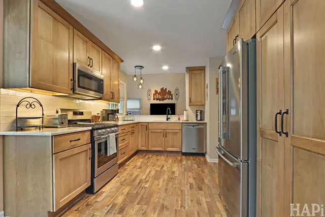 $525,000 | 84 Foxboro Lane, Gurnee, IL 60031