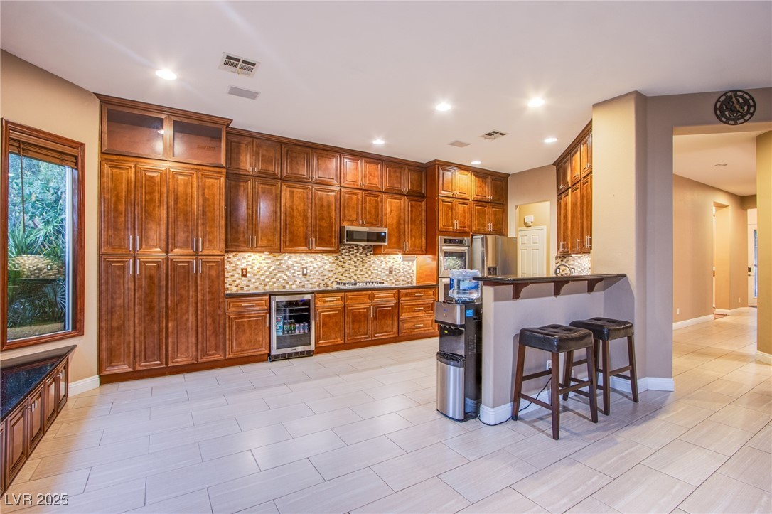 2279 Pacini Court Henderson, NV 89052 - Photo 15 of 46 Floor to ceiling cabinets