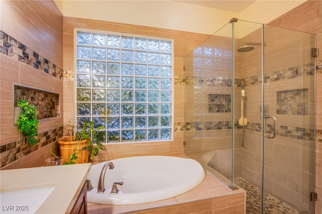 2279 Pacini Court Henderson, NV 89052 - Photo 33 of 46 Master bath Separate tub & shower
