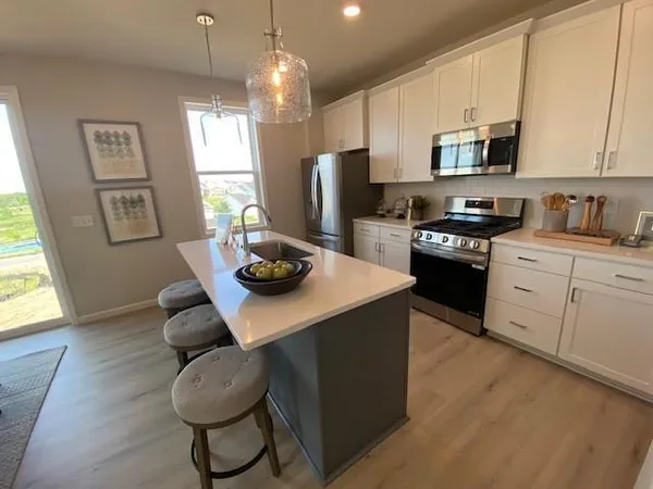 $831,485 | 4801 Baker Reserve Lane, Maple Plain, MN 55359