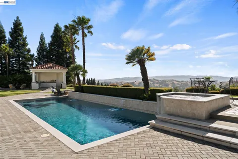 $5,750,000 | 27 Eagle Ridge Lane, Danville, CA 94506