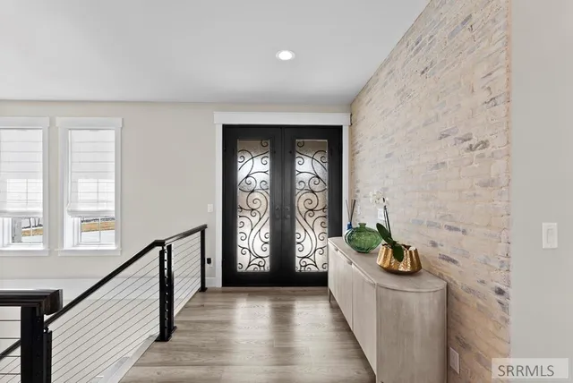 $999,000 | 5525 Klamath Fls Street, Ammon, ID 83401