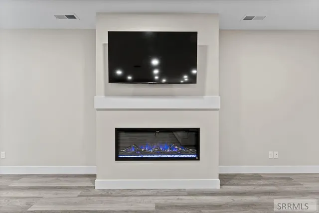 $999,000 | 5525 Klamath Fls Street, Ammon, ID 83401