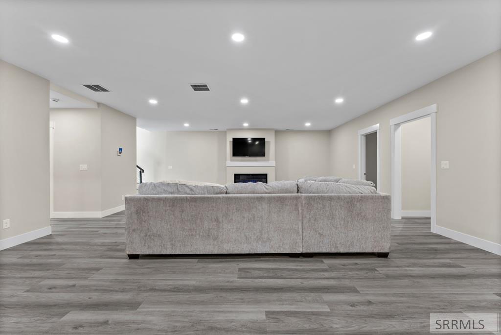 5525 Klamath Fls Street Ammon, ID 83401 - Photo 49 of 78