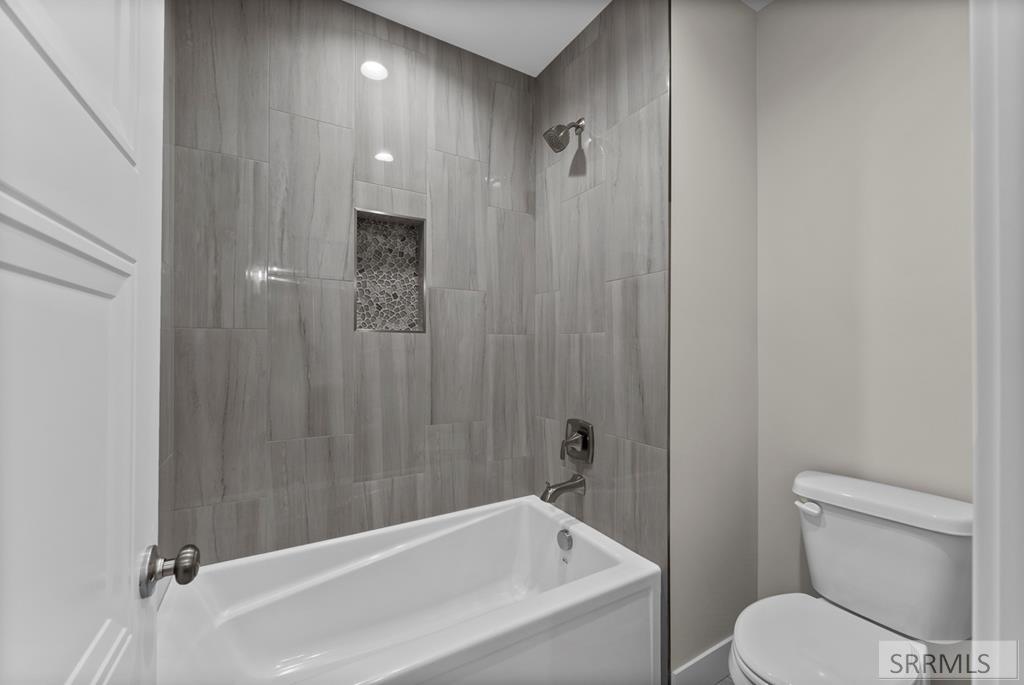 5525 Klamath Fls Street Ammon, ID 83401 - Photo 54 of 78