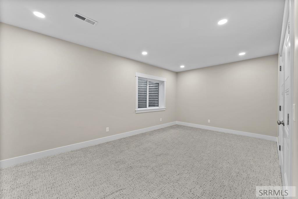 5525 Klamath Fls Street Ammon, ID 83401 - Photo 57 of 78