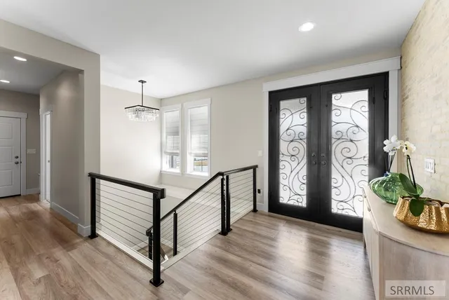 $999,000 | 5525 Klamath Fls Street, Ammon, ID 83401