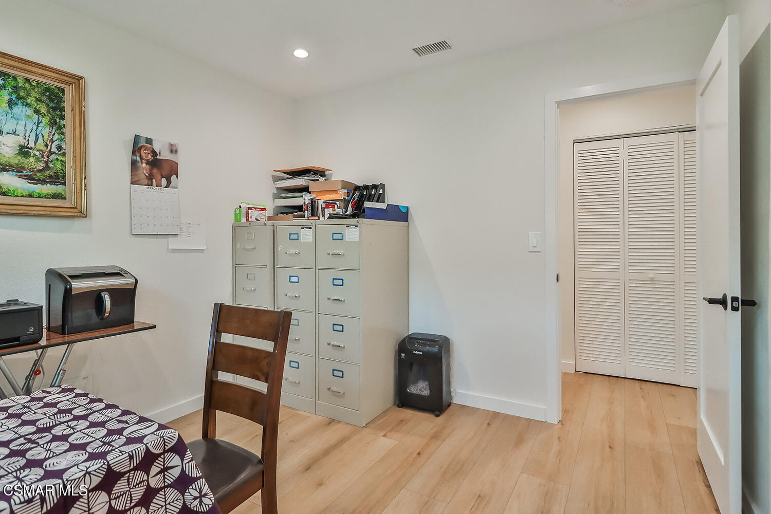 775 Ashland Avenue Simi Valley, CA 93065 - Photo 21 of 36 a bedroom with a bed and furniture