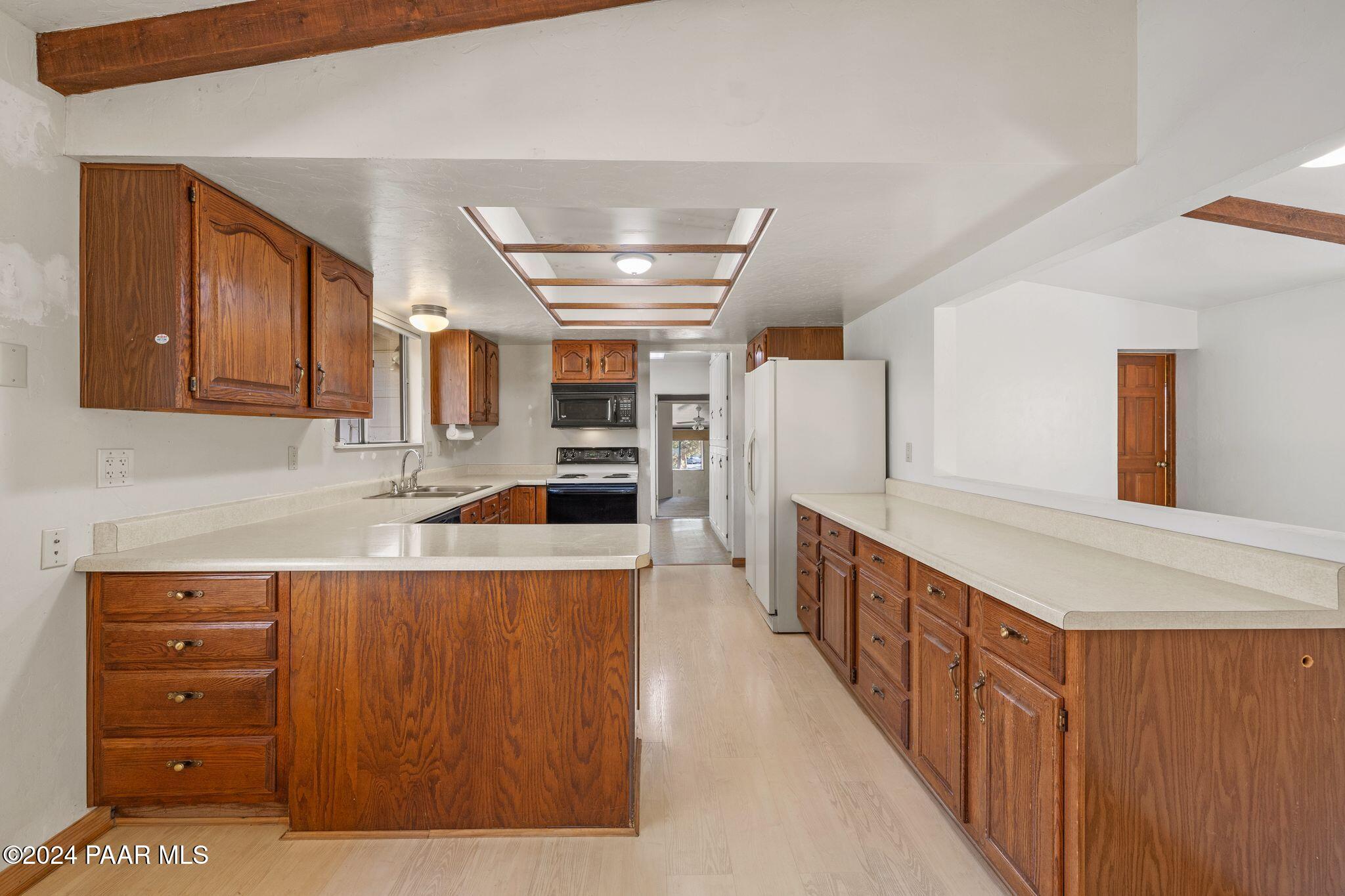 1825 Copper Basin Road Prescott, AZ 86303 - Photo 6 of 43 Kitchen