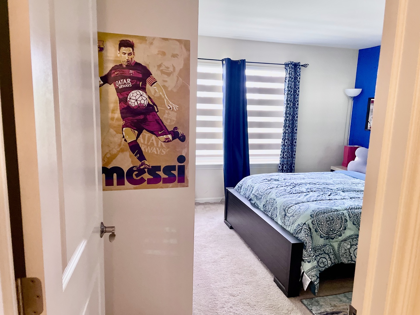 2018 Shermer Road, Unit 2018 Glenview, IL 60026 - Photo 31 of 39 a bedroom with a bed and a window