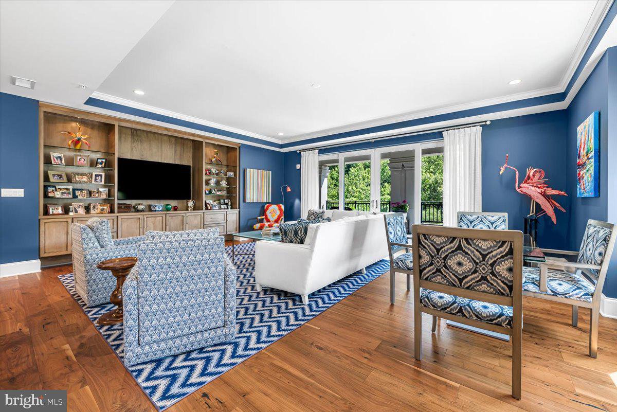 8111 River Road, Unit 131 Bethesda, MD 20817 - Photo 20 of 59 Family Room adjacent to Kitchen w/balcony access