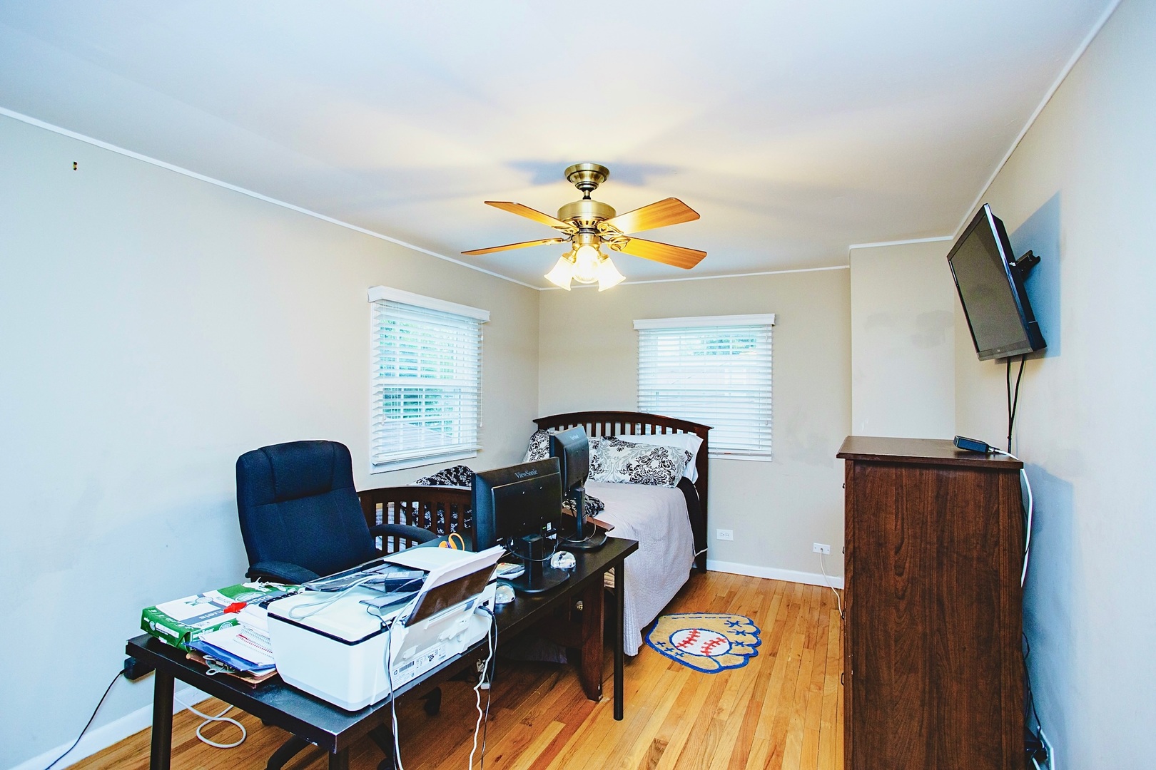 726 South Dennis Road Wheeling, IL 60090 - Photo 21 of 27 Gallery Image 21