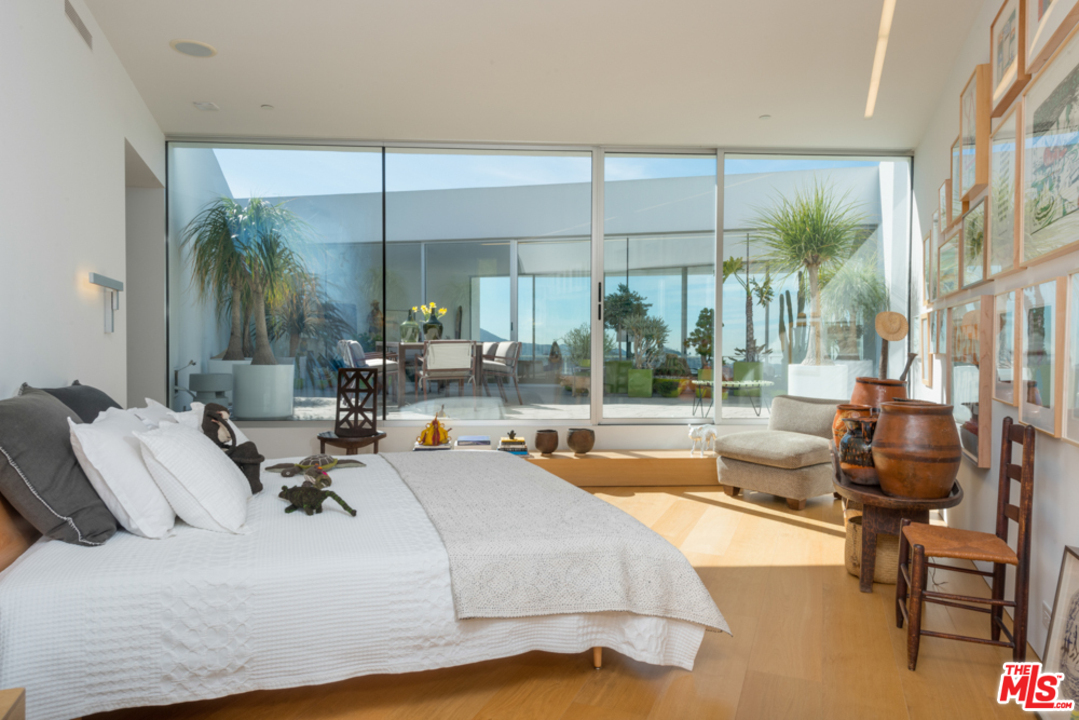 3947 Markridge Road La Crescenta, CA 91214 - Photo 17 of 54