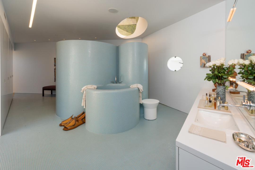 3947 Markridge Road La Crescenta, CA 91214 - Photo 19 of 54