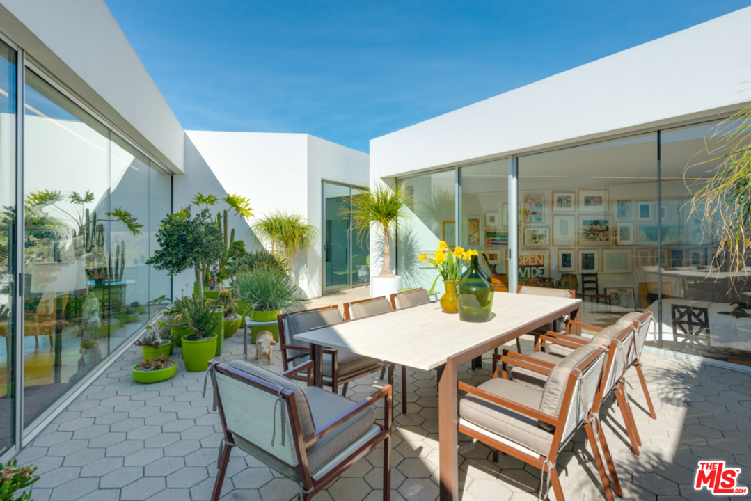 3947 Markridge Road La Crescenta, CA 91214 - Photo 21 of 54