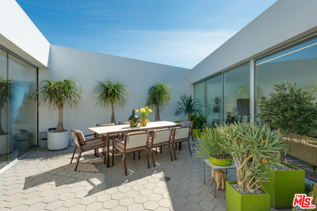 3947 Markridge Road La Crescenta, CA 91214 - Photo 23 of 54