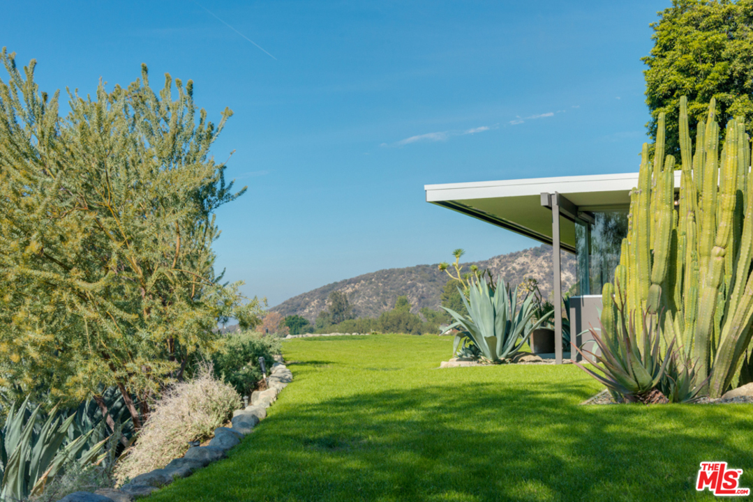 3947 Markridge Road La Crescenta, CA 91214 - Photo 28 of 54