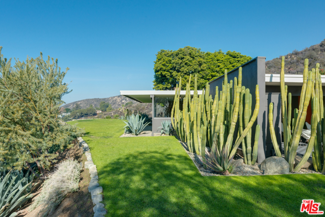 3947 Markridge Road La Crescenta, CA 91214 - Photo 29 of 54