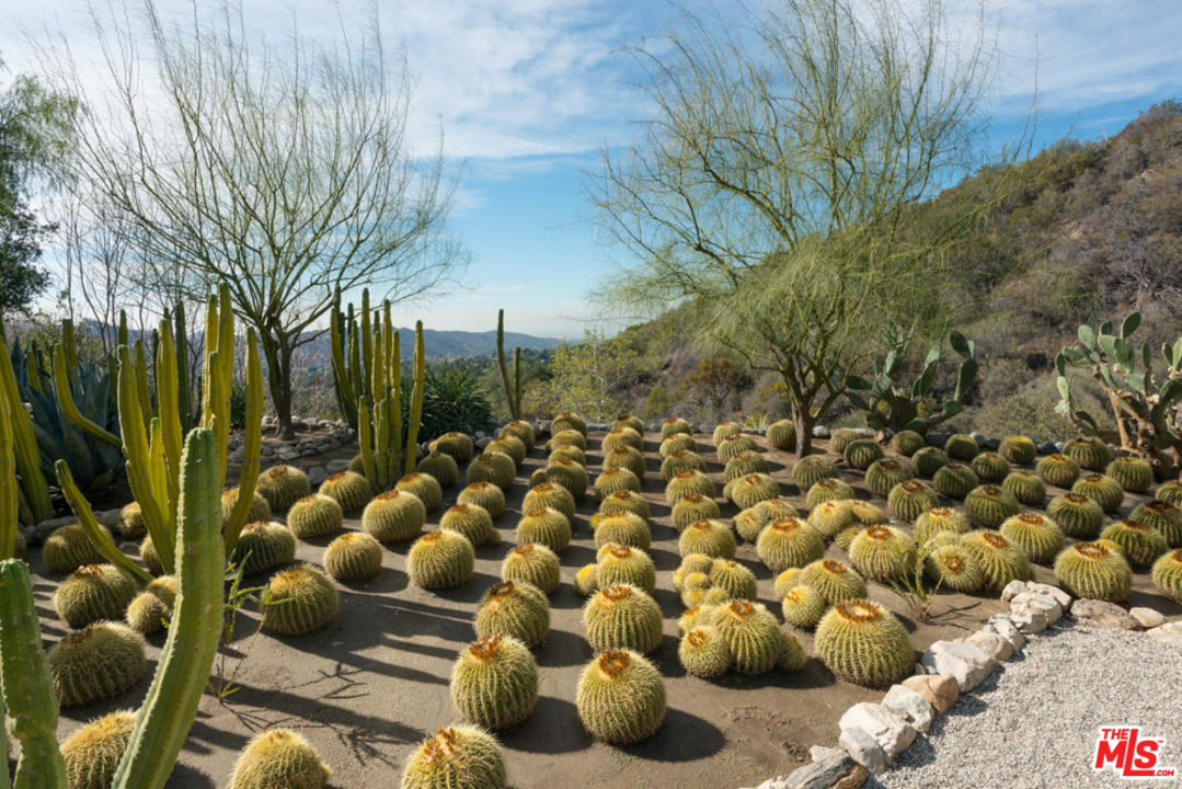 3947 Markridge Road La Crescenta, CA 91214 - Photo 50 of 54