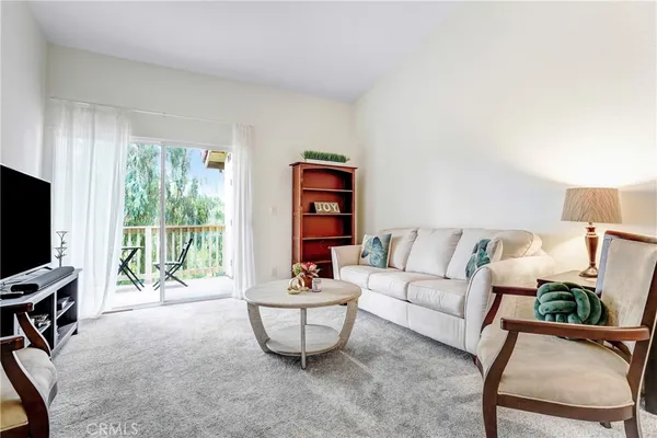 $385,000 | 5728 Oak Bend Lane, Unit 310, Oak Park, CA 91377