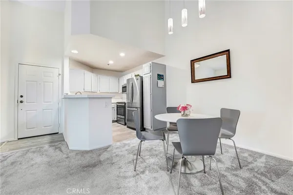 $385,000 | 5728 Oak Bend Lane, Unit 310, Oak Park, CA 91377