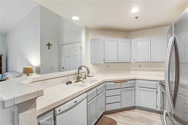 $385,000 | 5728 Oak Bend Lane, Unit 310, Oak Park, CA 91377