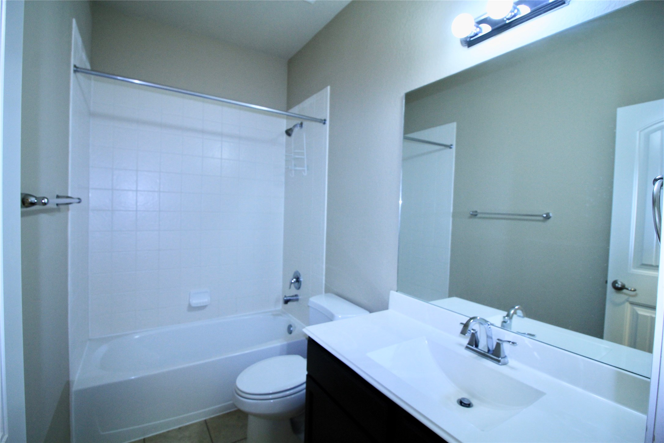 25311 Saddlebrook Ranch Drive Tomball, TX 77375 - Photo 20 of 30 Secondary Bathroom
