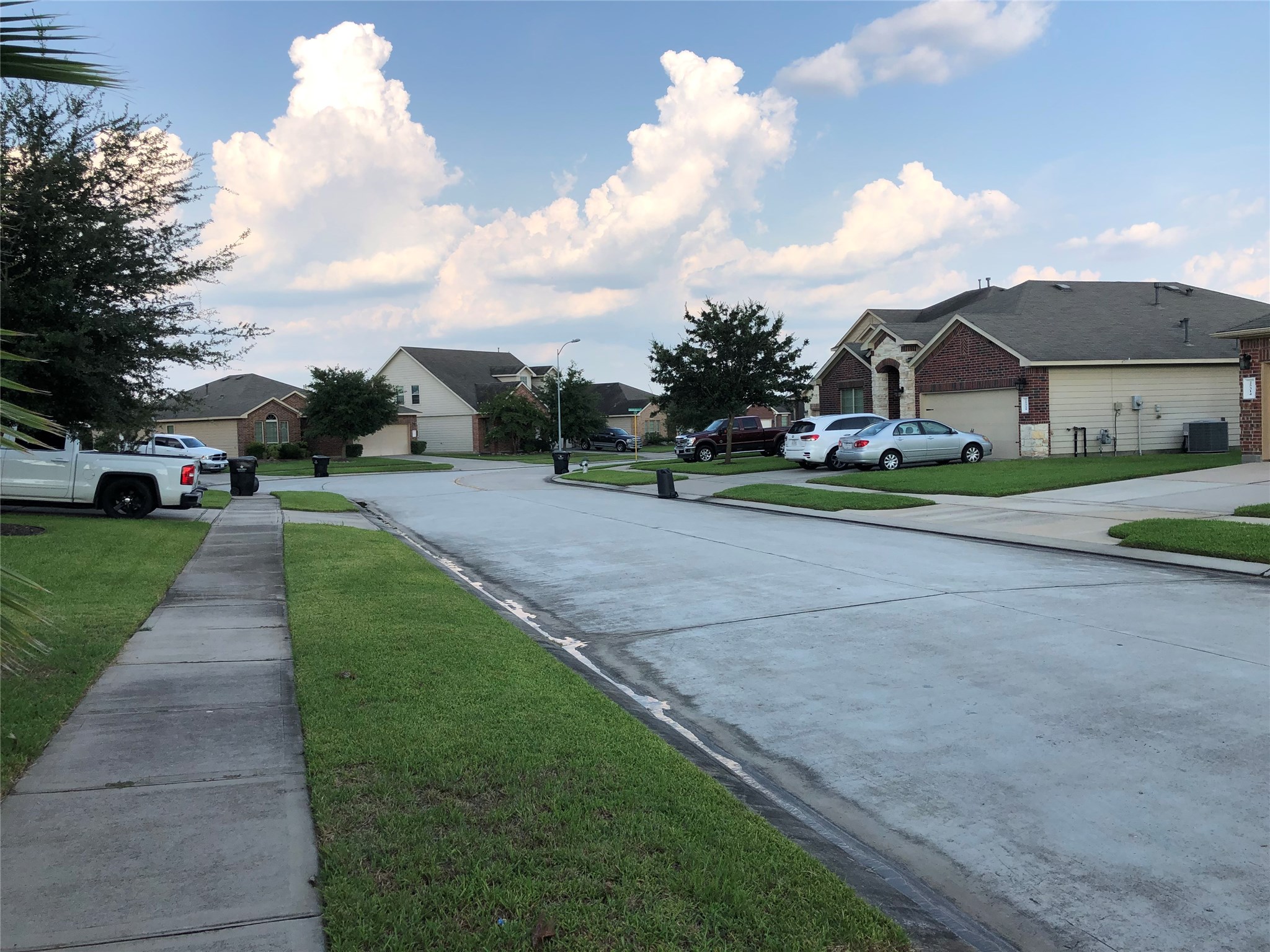 25311 Saddlebrook Ranch Drive Tomball, TX 77375 - Photo 26 of 30 View of the street, cul de sac at the end.