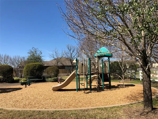 $2,100 | 25311 Saddlebrook Ranch Drive, Tomball, TX 77375