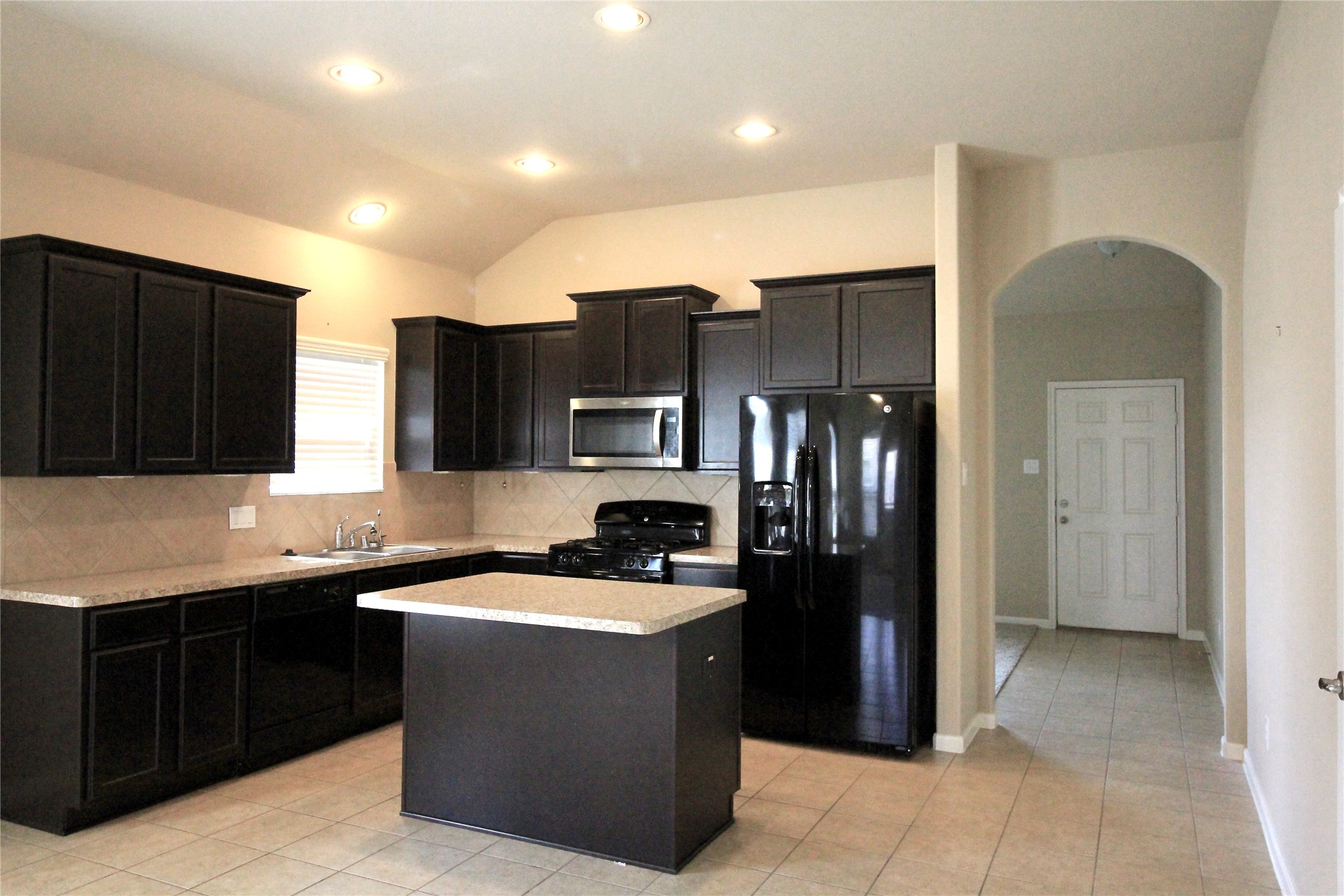 25311 Saddlebrook Ranch Drive Tomball, TX 77375 - Photo 9 of 30