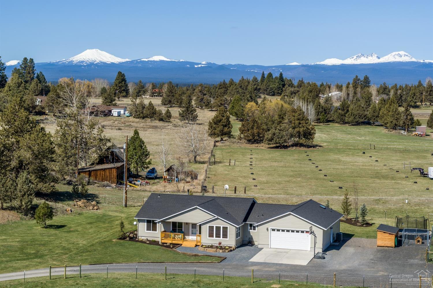 61305 Ward Road Bend, OR 97702 - Photo 4 of 25 Additional Photo
