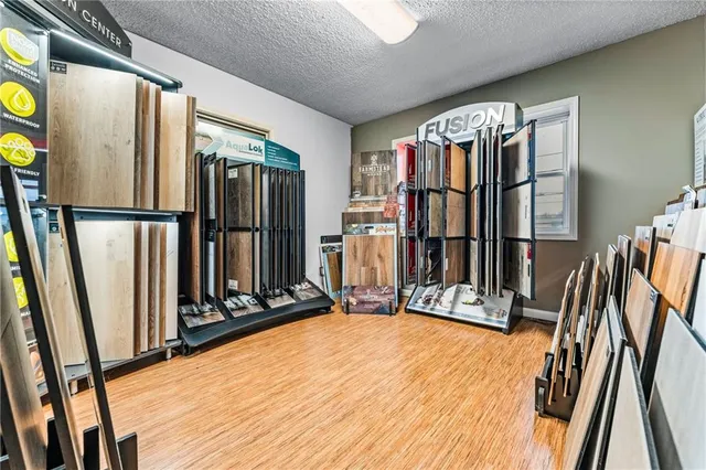 $375,000 | 2240 East State Street, Hermitage, PA 16148