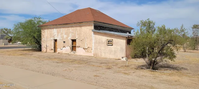 a backyard of a house