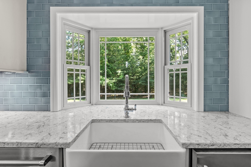 8 Berridge Way North Reading, MA 01864 - Photo 6 of 42
