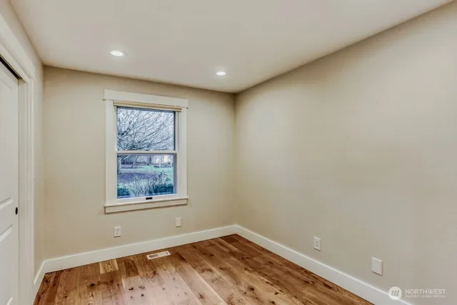 $4,500 | 15624 Northeast 159th Street, Woodinville, WA 98072