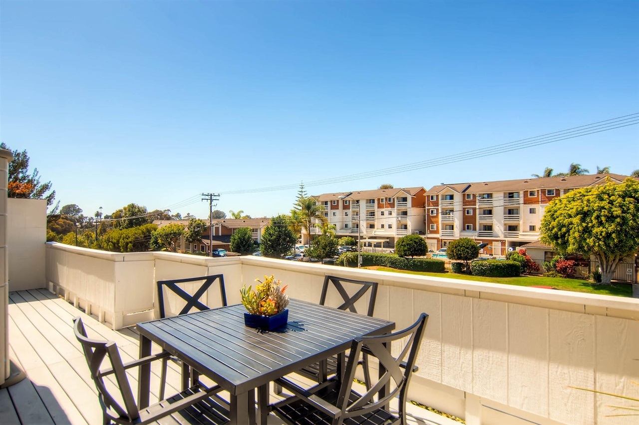 704 Regal Road, Unit C1 Encinitas, CA 92024 - Photo 18 of 25
