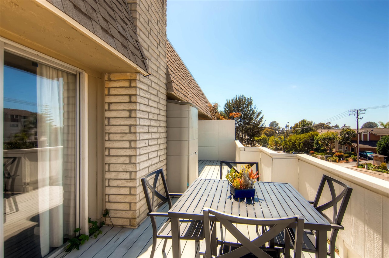704 Regal Road, Unit C1 Encinitas, CA 92024 - Photo 19 of 25
