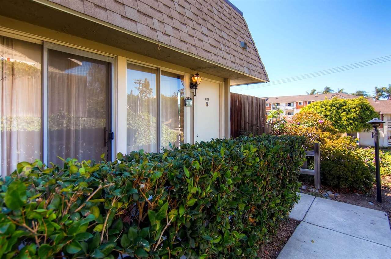704 Regal Road, Unit C1 Encinitas, CA 92024 - Photo 3 of 25