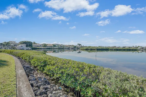 $13,500 | 2703 Captains Way, Jupiter, FL 33477