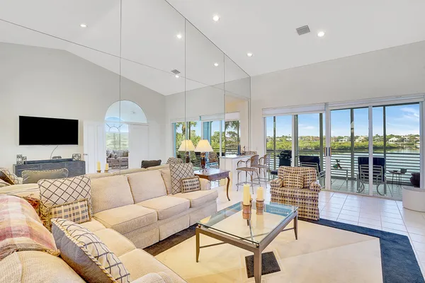 $13,500 | 2703 Captains Way, Jupiter, FL 33477