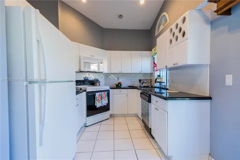 $559,000 | 1327 Seagrape Circle, Weston, FL 33326